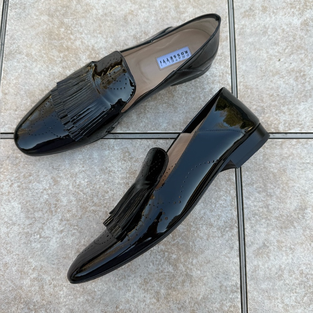 Fratelli Rossetti black patent leather loafers with a kiltie fringe detail - Picture 6 of 15